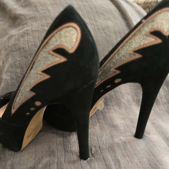 COPY - Jessica Simpson Heels - Picture 2 of 3